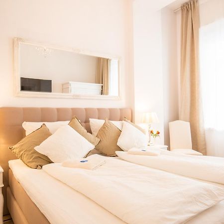 Fritz By Rockchair Apartments L Superhost Status L 3 Bedrooms Boxspringbeds 2 Bathrooms 2 Kitchen - Cozy Family & Business Flair Welcomes You! Berlin Exteriör bild