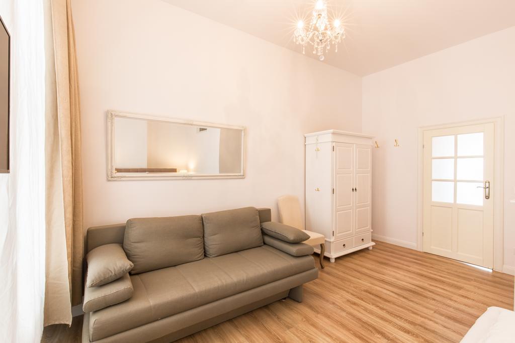 Fritz By Rockchair Apartments L Superhost Status L 3 Bedrooms Boxspringbeds 2 Bathrooms 2 Kitchen - Cozy Family & Business Flair Welcomes You! Berlin Exteriör bild