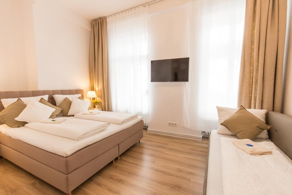 Fritz By Rockchair Apartments L Superhost Status L 3 Bedrooms Boxspringbeds 2 Bathrooms 2 Kitchen - Cozy Family & Business Flair Welcomes You! Berlin Exteriör bild