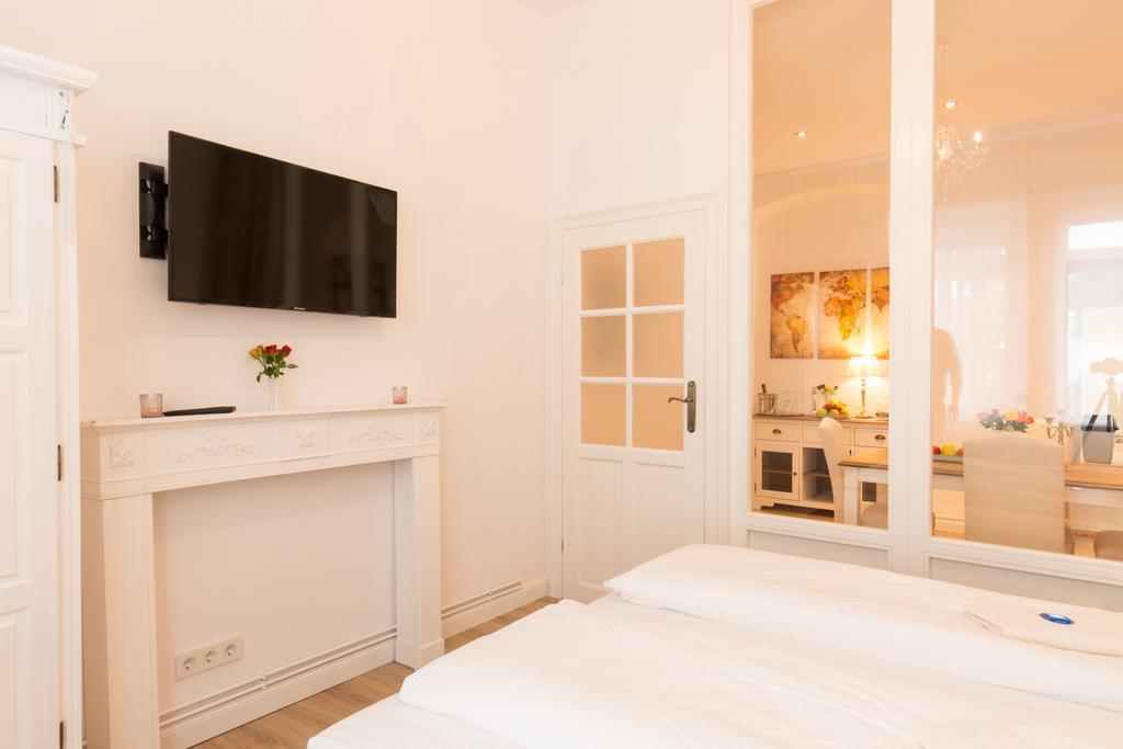 Fritz By Rockchair Apartments L Superhost Status L 3 Bedrooms Boxspringbeds 2 Bathrooms 2 Kitchen - Cozy Family & Business Flair Welcomes You! Berlin Exteriör bild